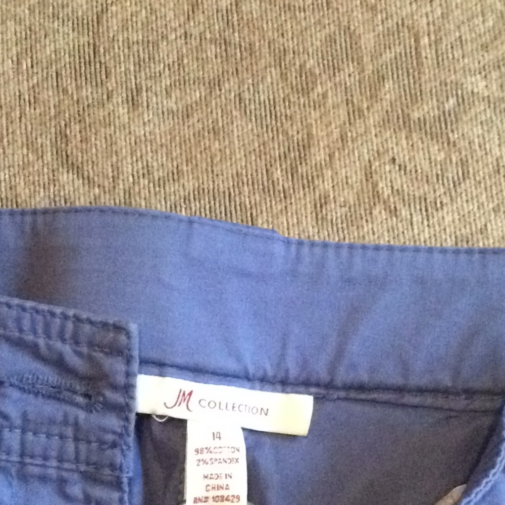 Capris - Picture 4 of 4